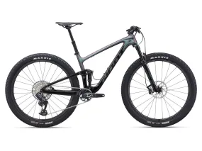25 GIANT ANTHEM ADVANCED 29 1 MEDIUM RAW CARBON