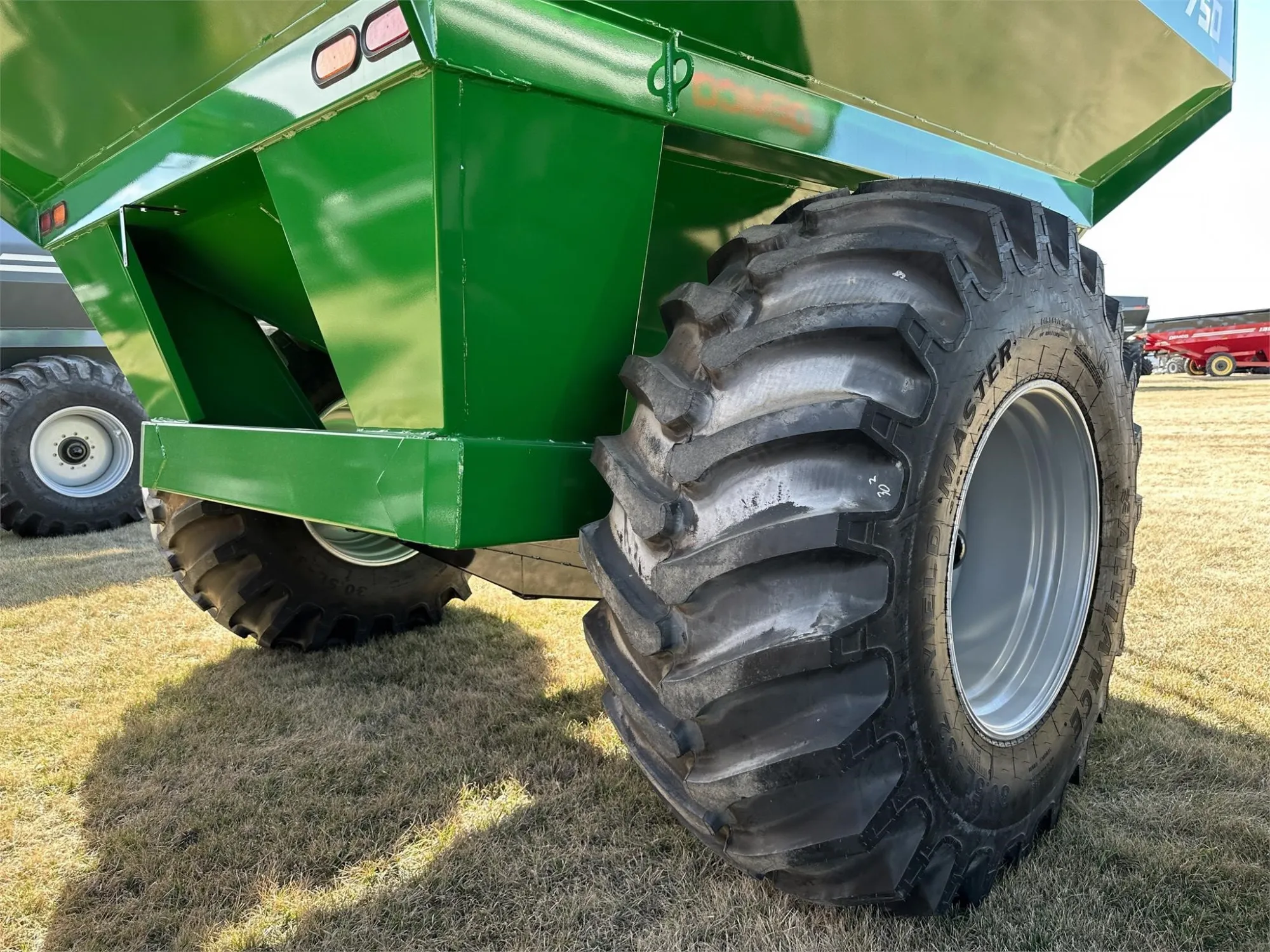 Demco Single Auger Grain Cart | Model 750 | Total Weight 8,220 lbs | Horsepower 150  HP | Hub Size 10 Bolt | For Tractors