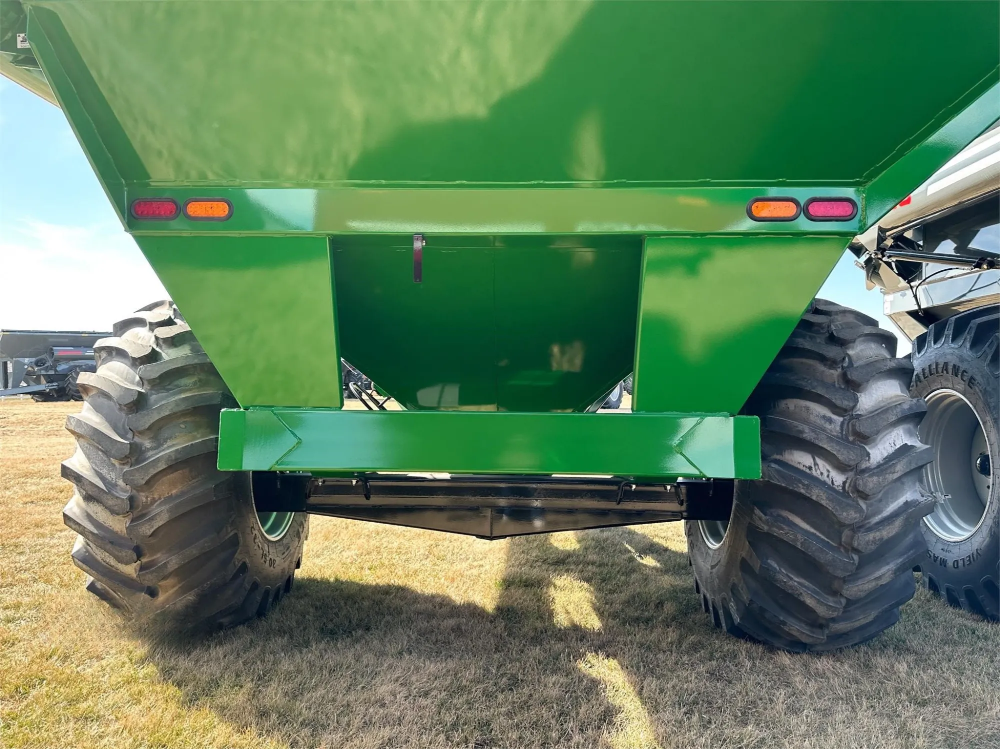 Demco Single Auger Grain Cart | Model 750 | Total Weight 8,220 lbs | Horsepower 150  HP | Hub Size 10 Bolt | For Tractors