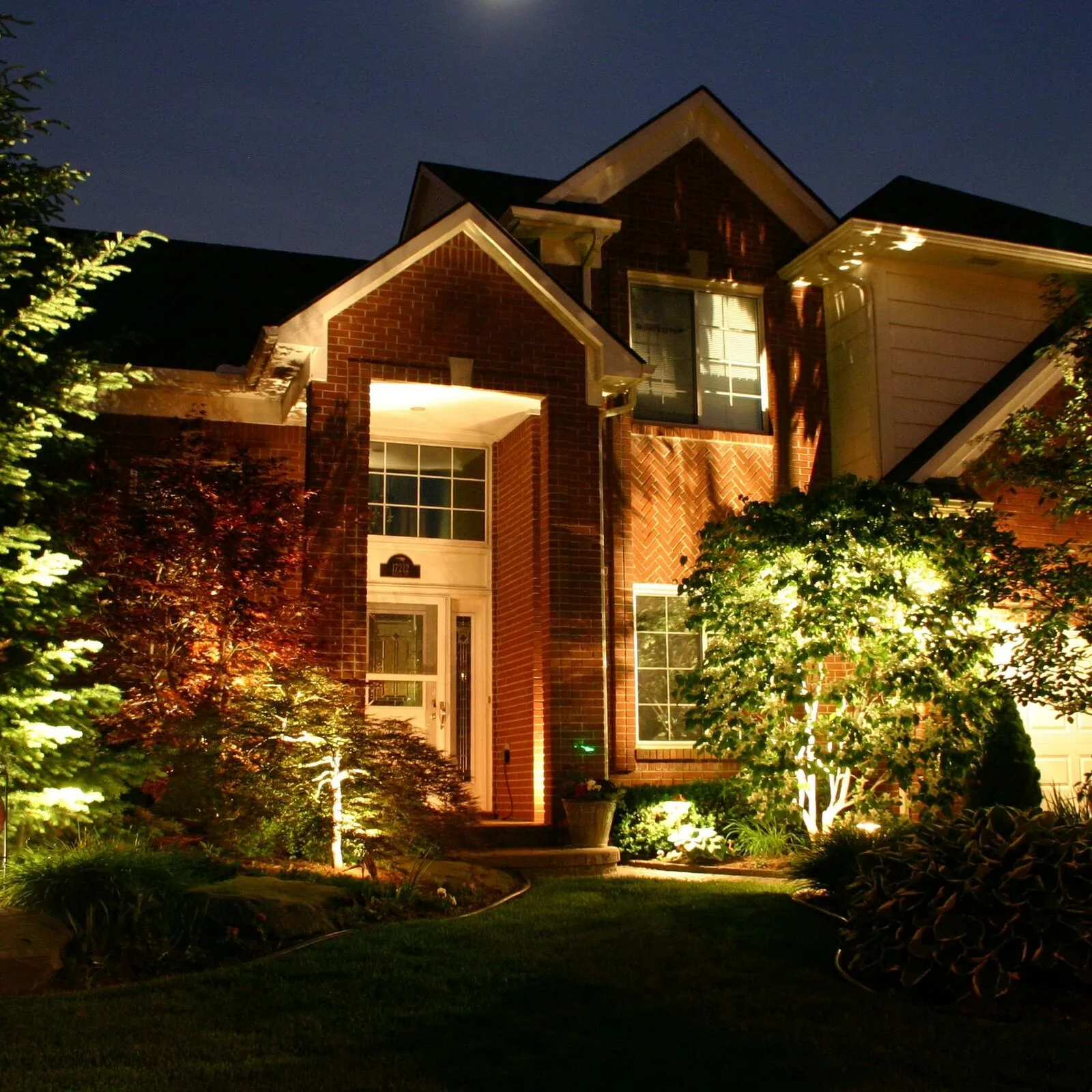 Flood LED Bulb, Dimmable, Weatherproof & Anti-Ageing, Bright White 3000K, 4-Pack