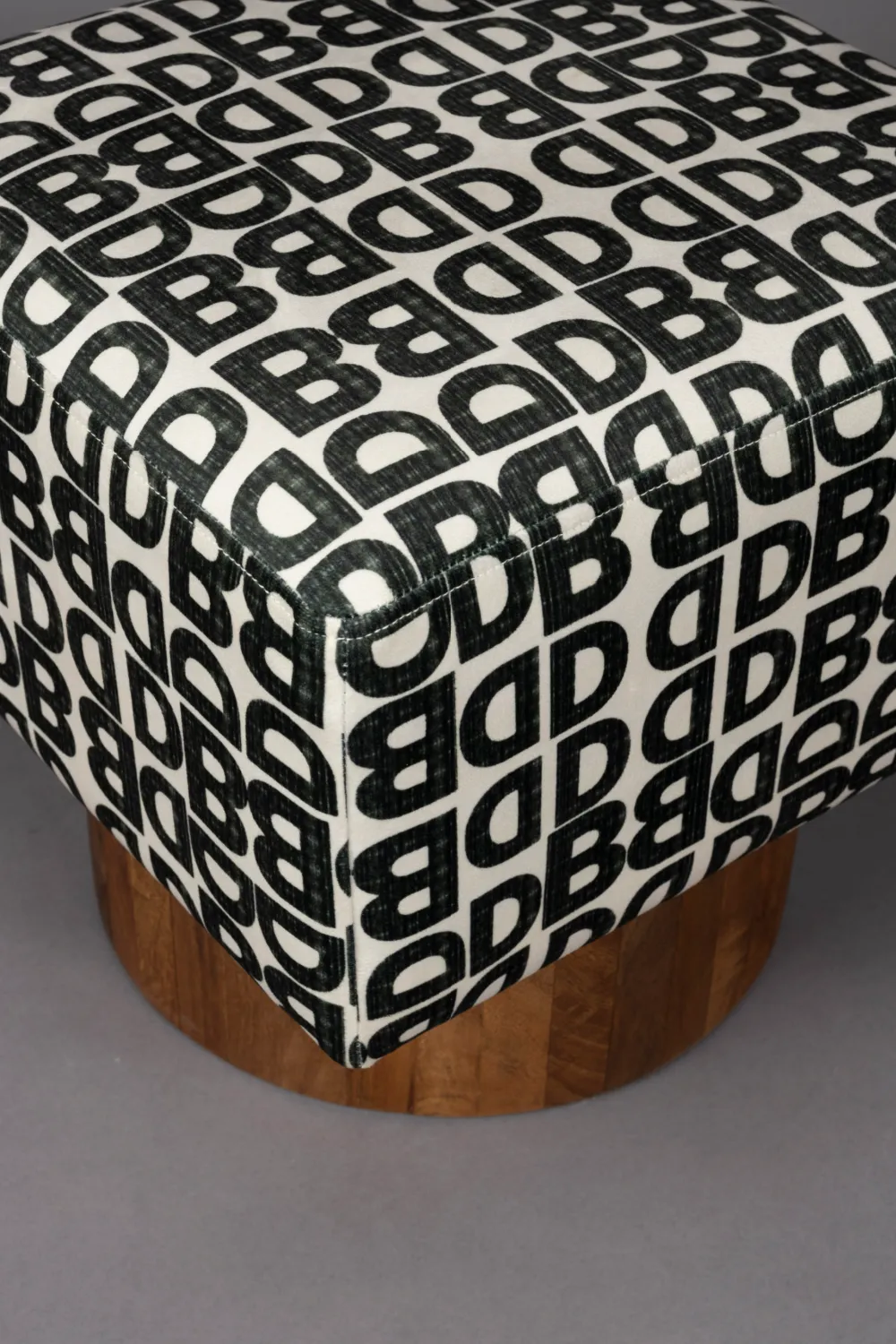 Letter Print Square Stool | Dutchbone Monogram