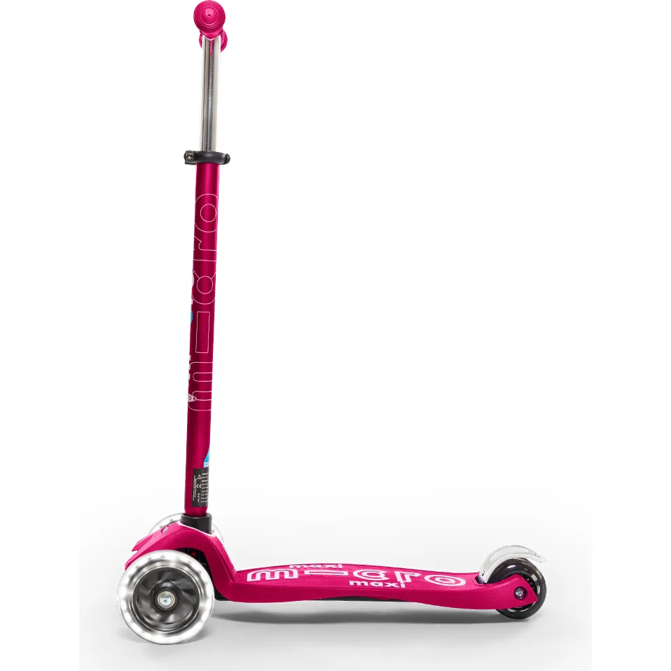 MICRO Maxi Deluxe LED Kickboard Scooter Pink
