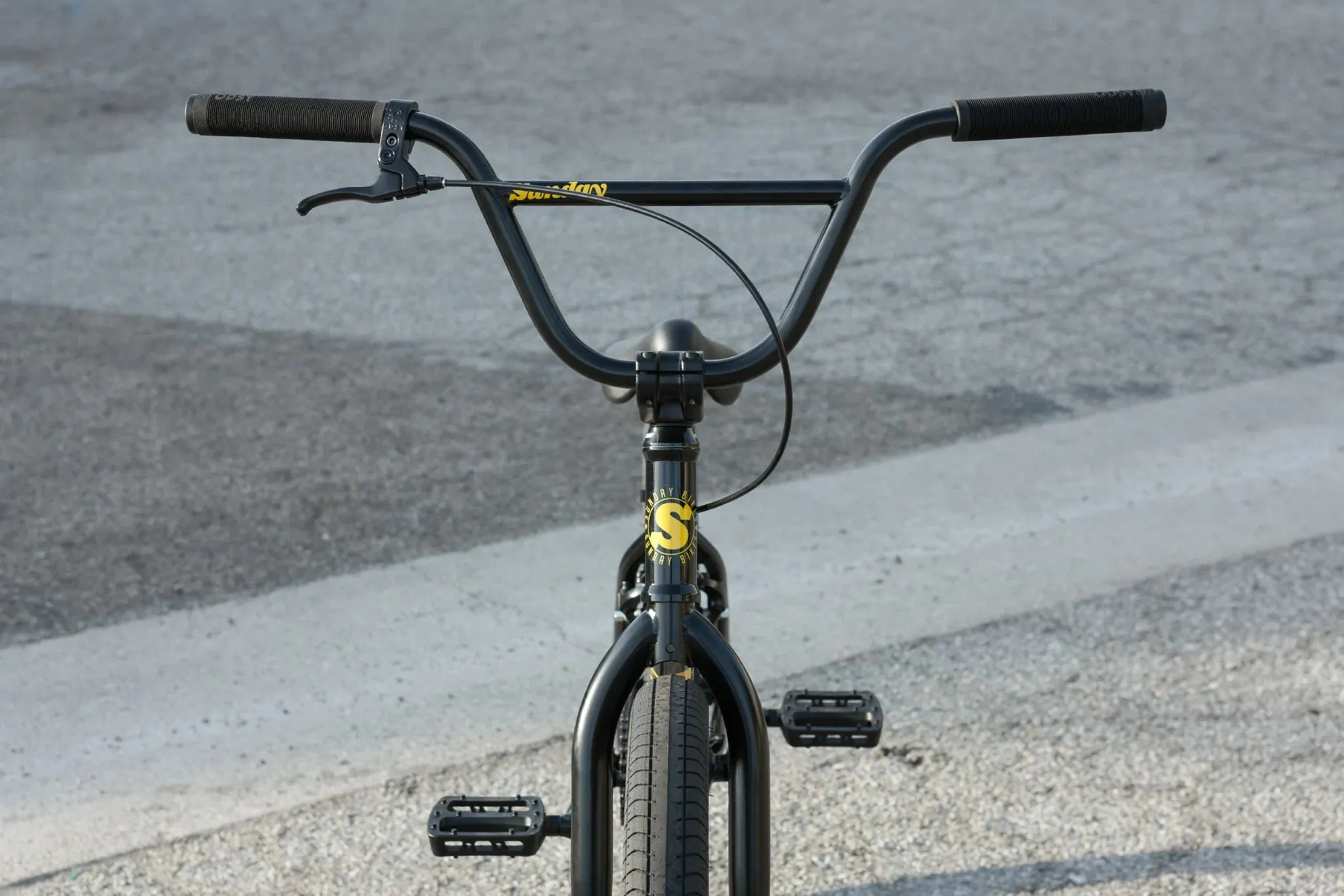 Sunday 2023 Model C 24" Complete BMX Bike - Gloss Black